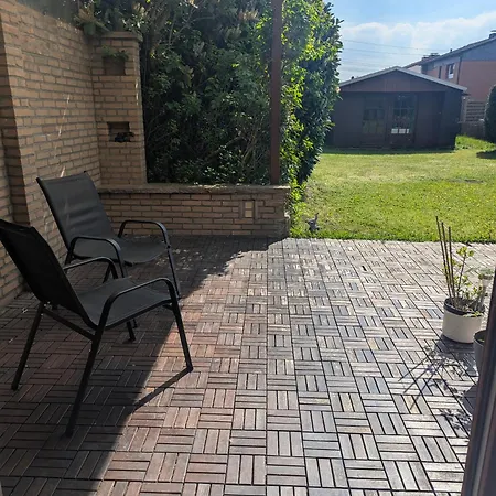 Cozy With Private Bathroom And Terrasse Hilden
